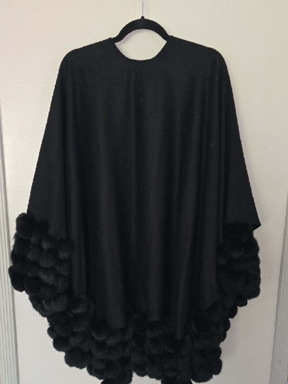 Nina Austin Black Shall Wool And Cashmere